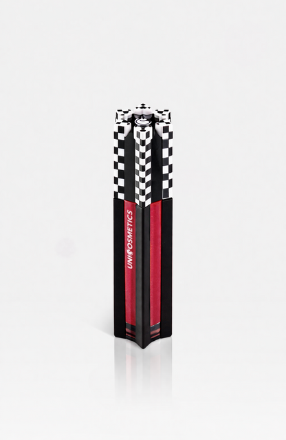 The Grand Pout  x Kelly Piquet