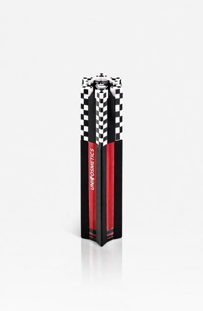 The Grand Pout  x Kelly Piquet
